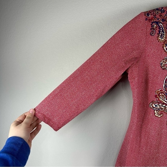 J. McLaughlin Red Paisley V-Neck 3/4 Sleeve Catalina Cloth Top Size Medium - Picture 3 of 8